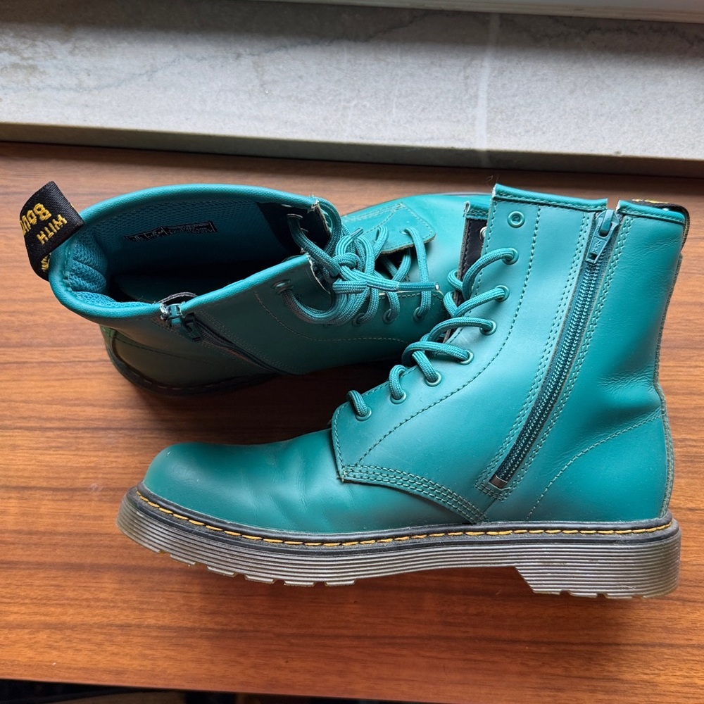Dr. Marten’s Teal Lace-Up Boots with Zipper US 6 Men/7 Women/UK 5/EU38